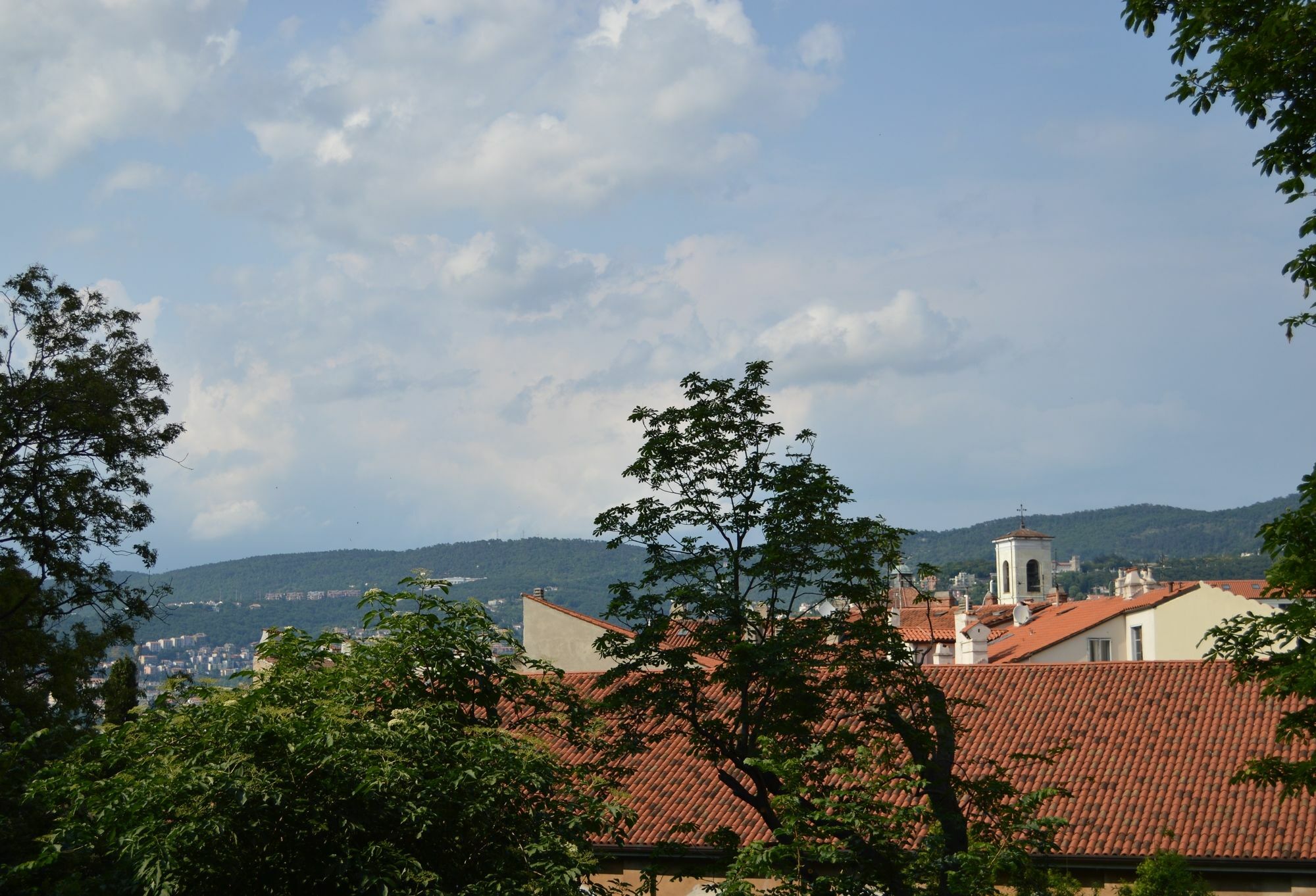 Casa Vacanze All'Angolo Trieste Exterior photo